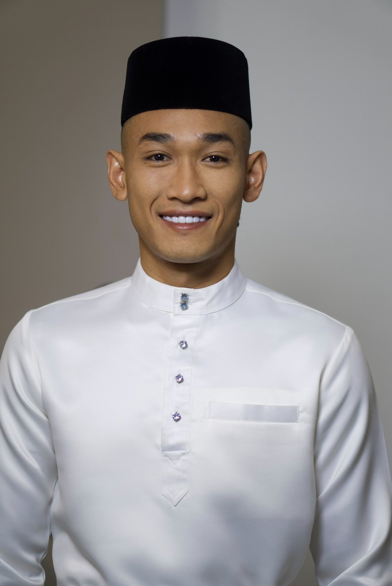 Home CLASSIC AKAD STYLING