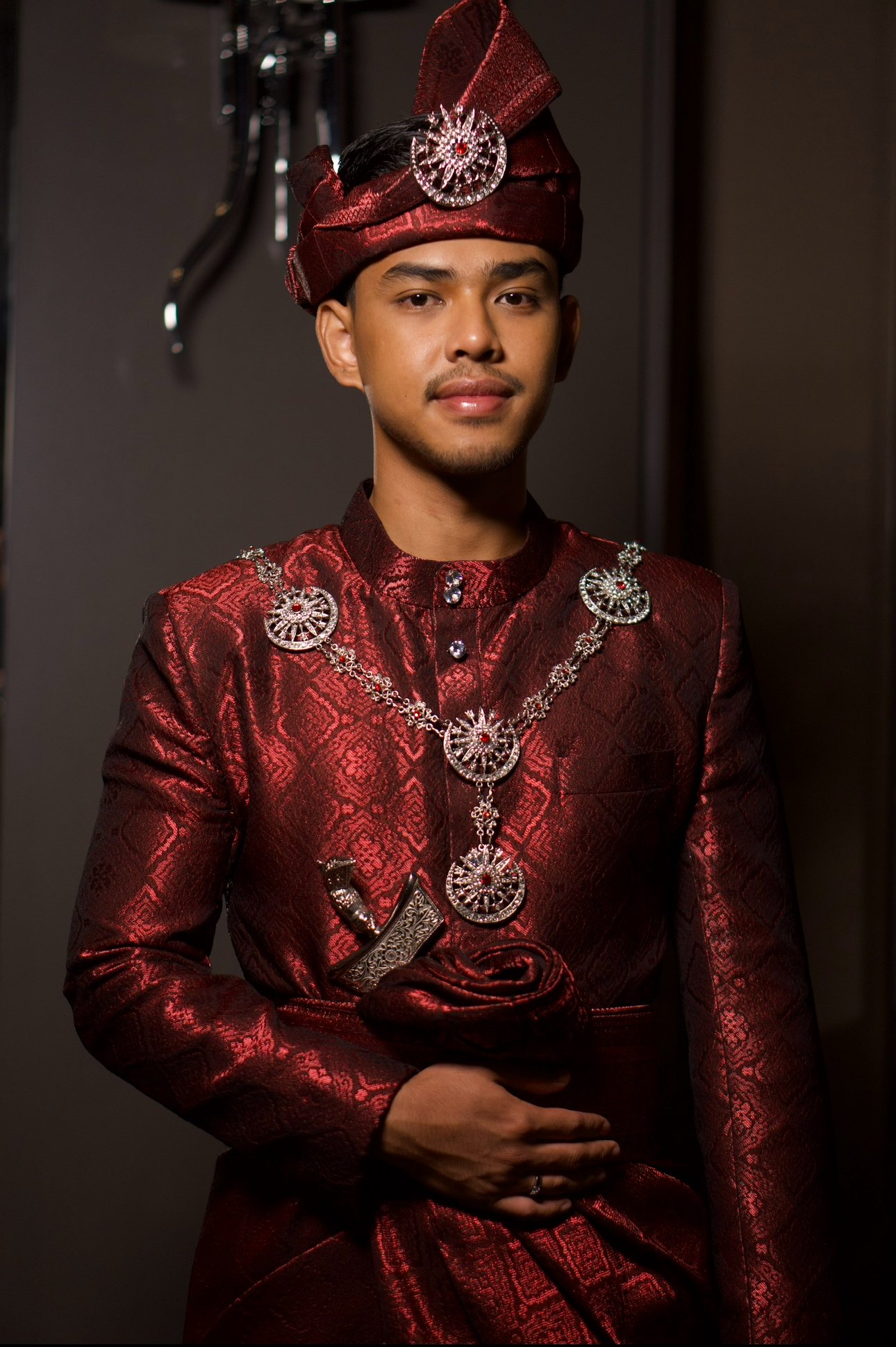 Home RAJA SEHARI SIGNATURE